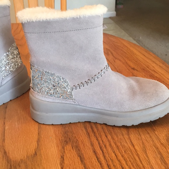 Ugg gray leather shearling boots rubber sole 4 - Picture 11 of 11